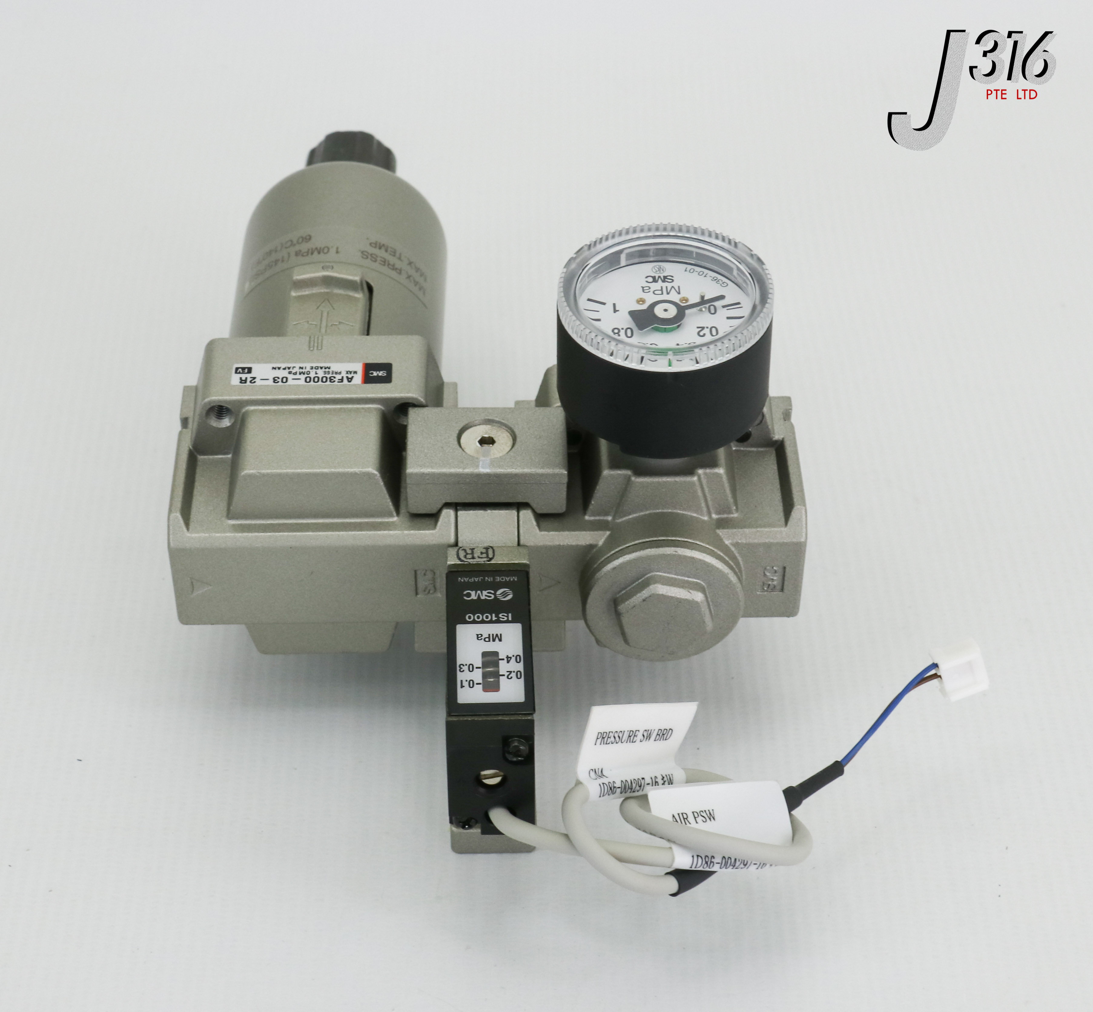 23736 SMC REGULATOR FILTER ASSEMBLY, AR2500-03G-R-X182, IS1000...